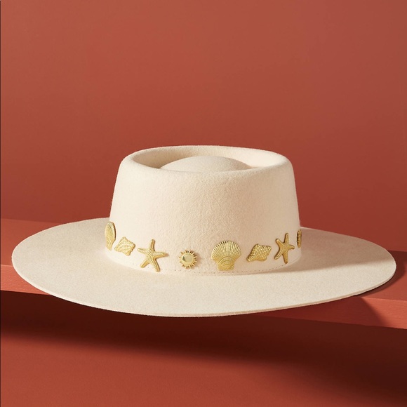 Seaside Boater - Picture 6 of 8